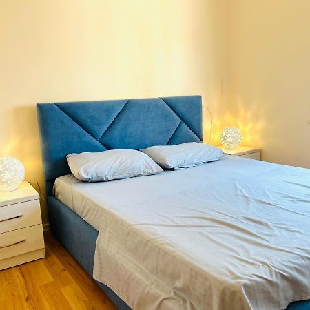 Blue City Apartment Durrës Esterno foto